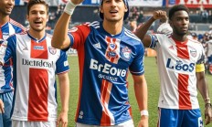 -里尔备战法国联赛，主教练调整战术备战战役