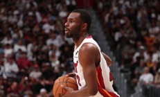 九游体育官方登录入口-包含热火队主帅频频更换阵容，寻求突破的词条