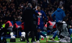 九游体育官网-巴黎圣日耳曼中卫表现神勇，稳固球队防线的简单介绍