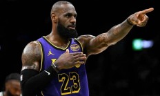 九游体育网页版登录入口-湖人胜出长人对决，詹皇表现超群霸气侧漏