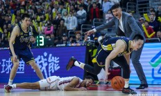 九游体育官网-球队换帅掀起骚动，新教练合围全力备战的简单介绍