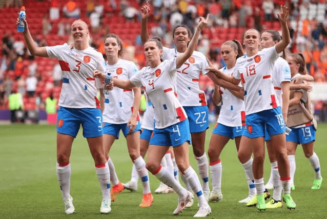 爱尔兰女足前锋大放异彩,连续破门得分! 爱尔兰女足前锋大放异彩,连续破门得分!