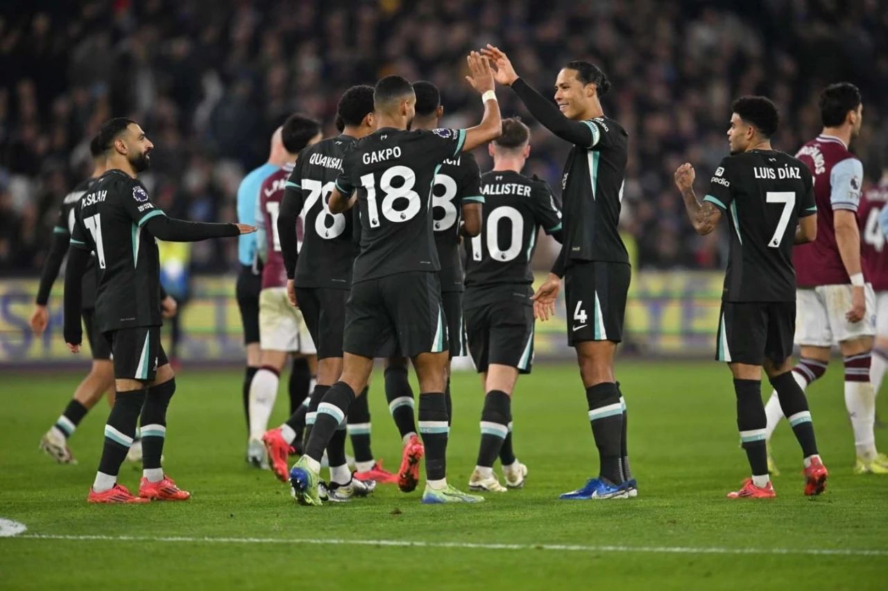 西汉姆联爆冷取胜,沃特福德防守出现失误的简单介绍 西汉姆联爆冷取胜,沃特福德防守出现失误的简单介绍