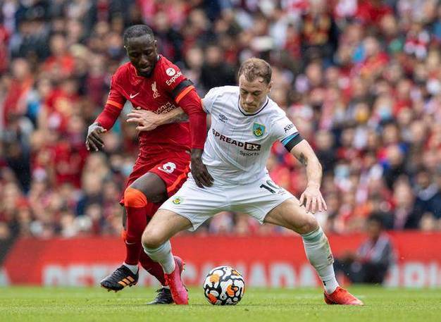 西汉姆联爆冷取胜,沃特福德防守出现失误的简单介绍 西汉姆联爆冷取胜,沃特福德防守出现失误的简单介绍