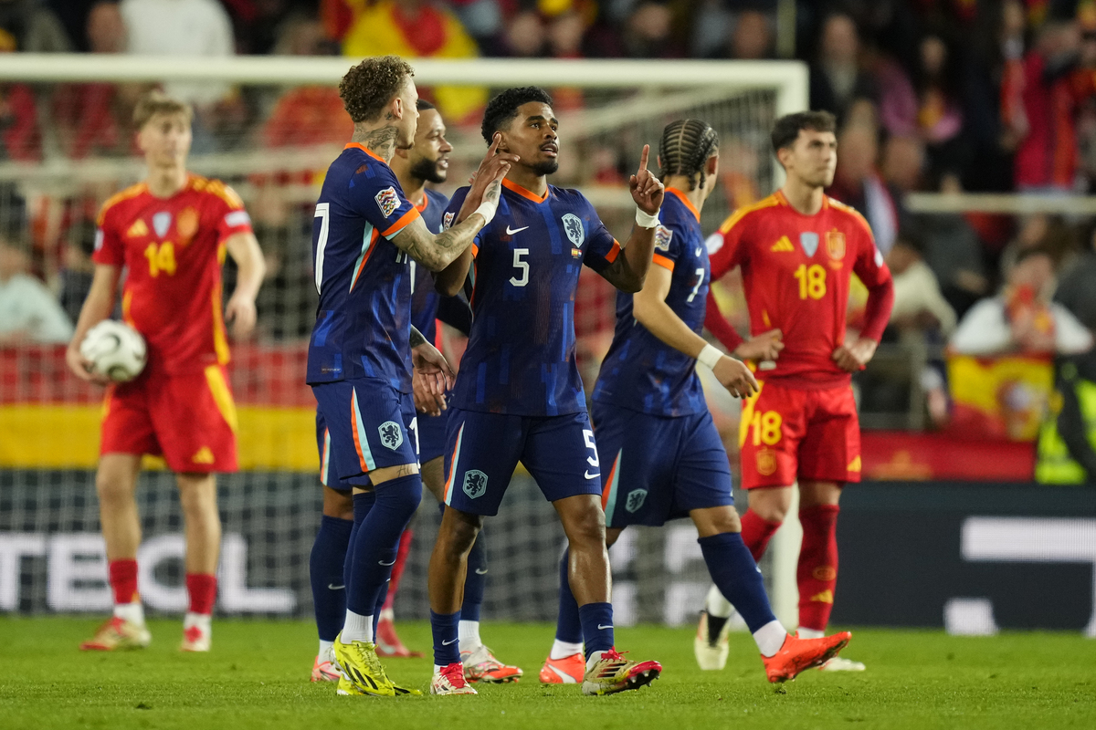 关于英格兰狂胜波黑，欧预赛前途堪忧的信息