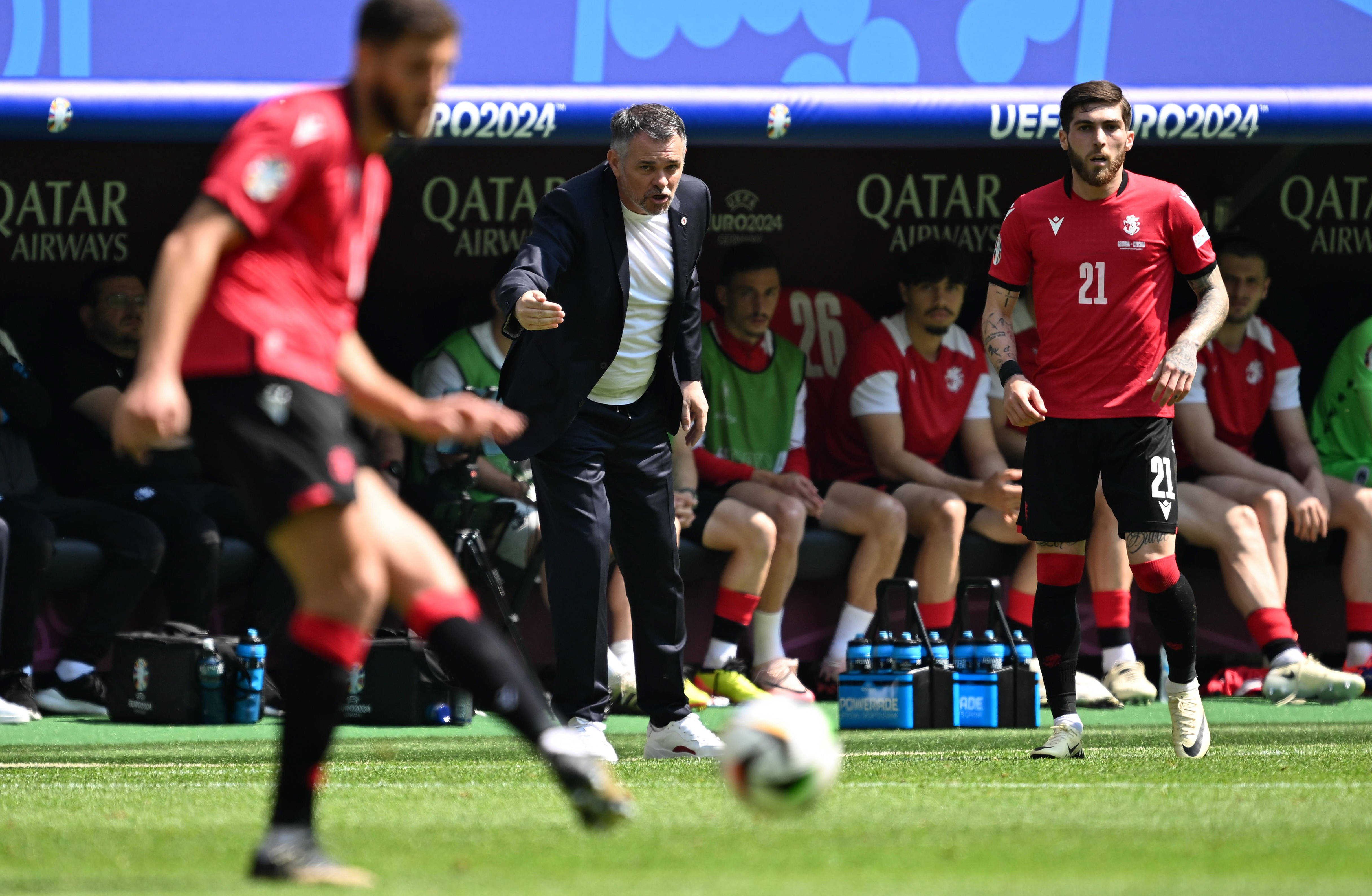 包含塔吉克斯坦成功晋级欧预赛比赛八强的词条