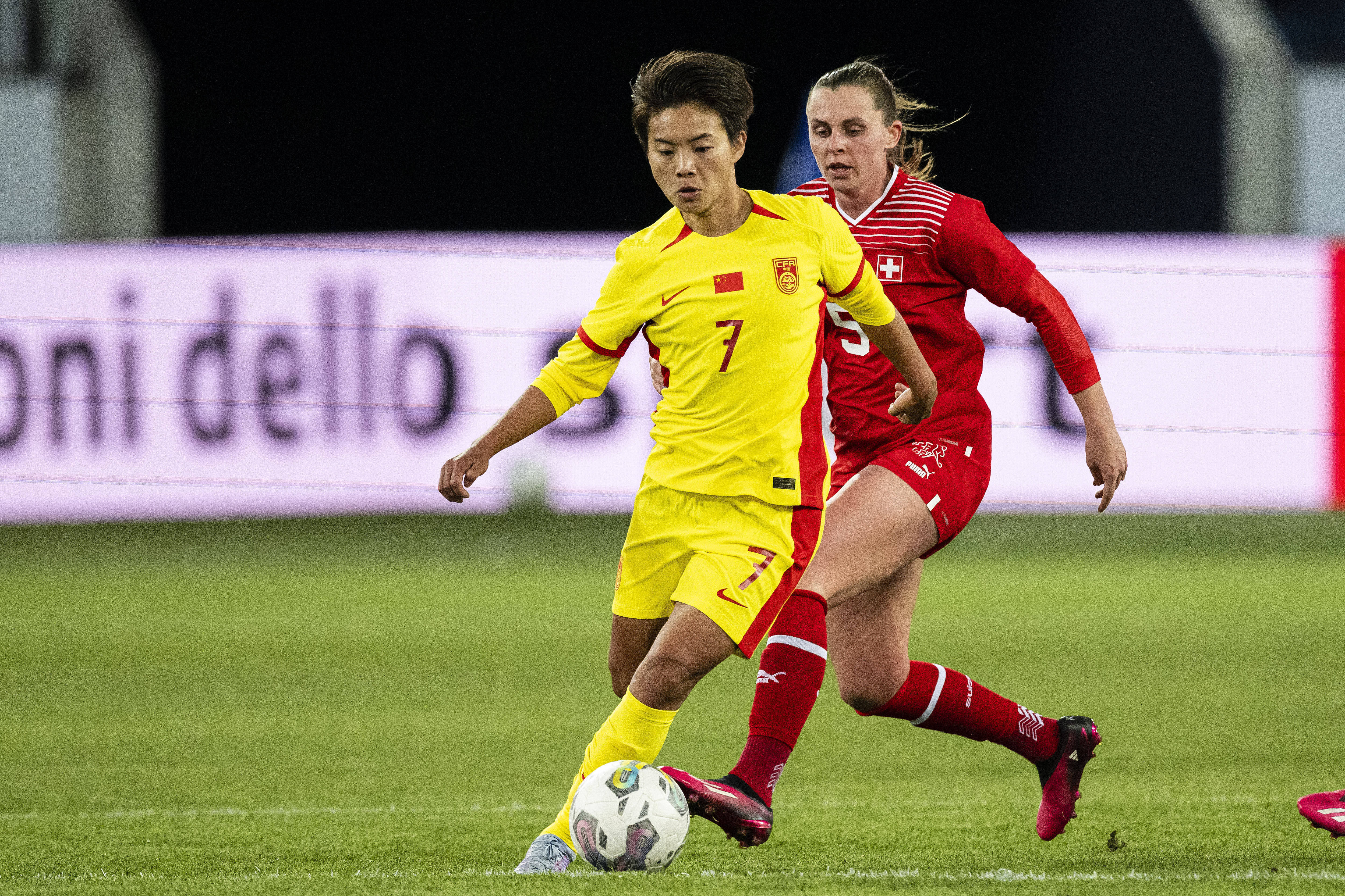 亚洲女足比赛上中国队的表现