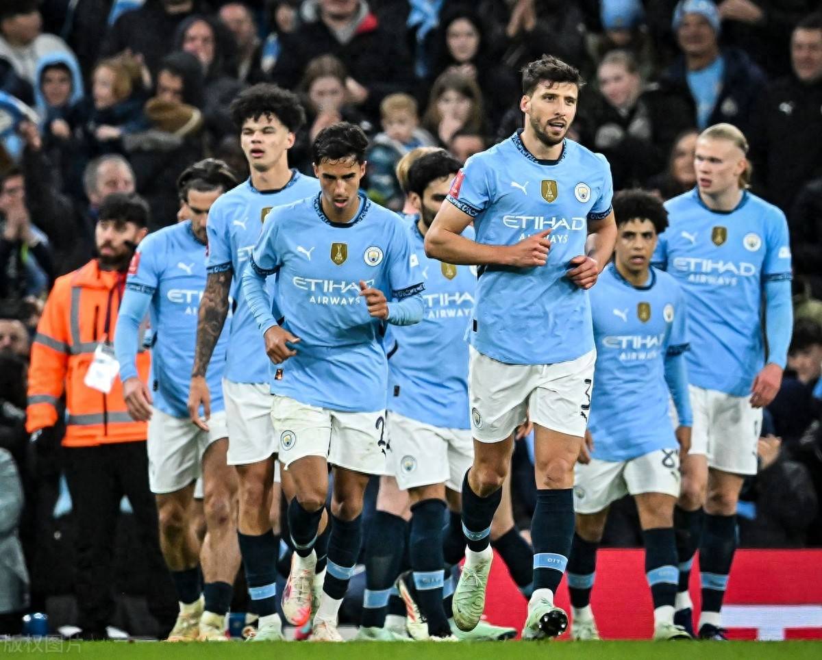 包含曼城主场抢分成功，榜首位置巩固的词条