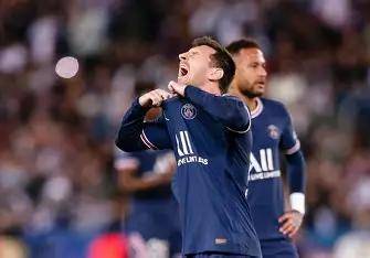 巴黎圣日耳曼大胜，碾压对手轻松晋级的简单介绍