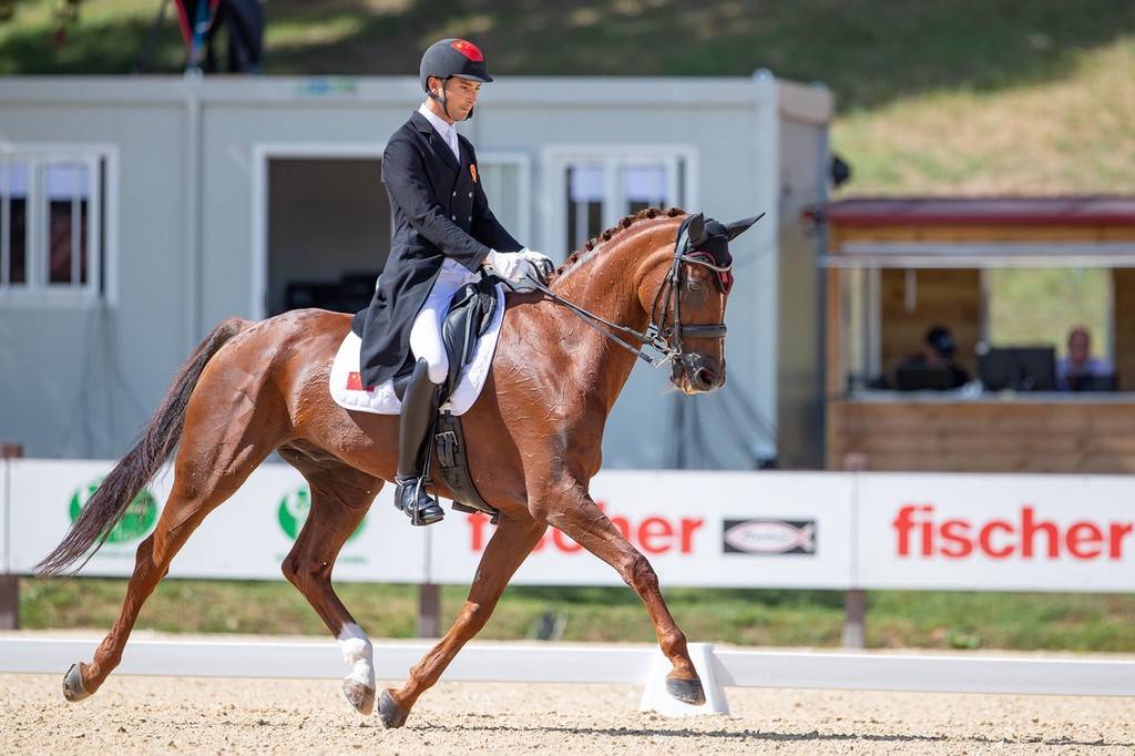 英雄出路，骑术选手意大利团队称霸