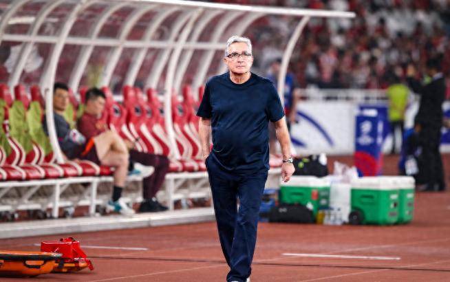 关于替补球员崭露头角，教练或将调整轮换的信息