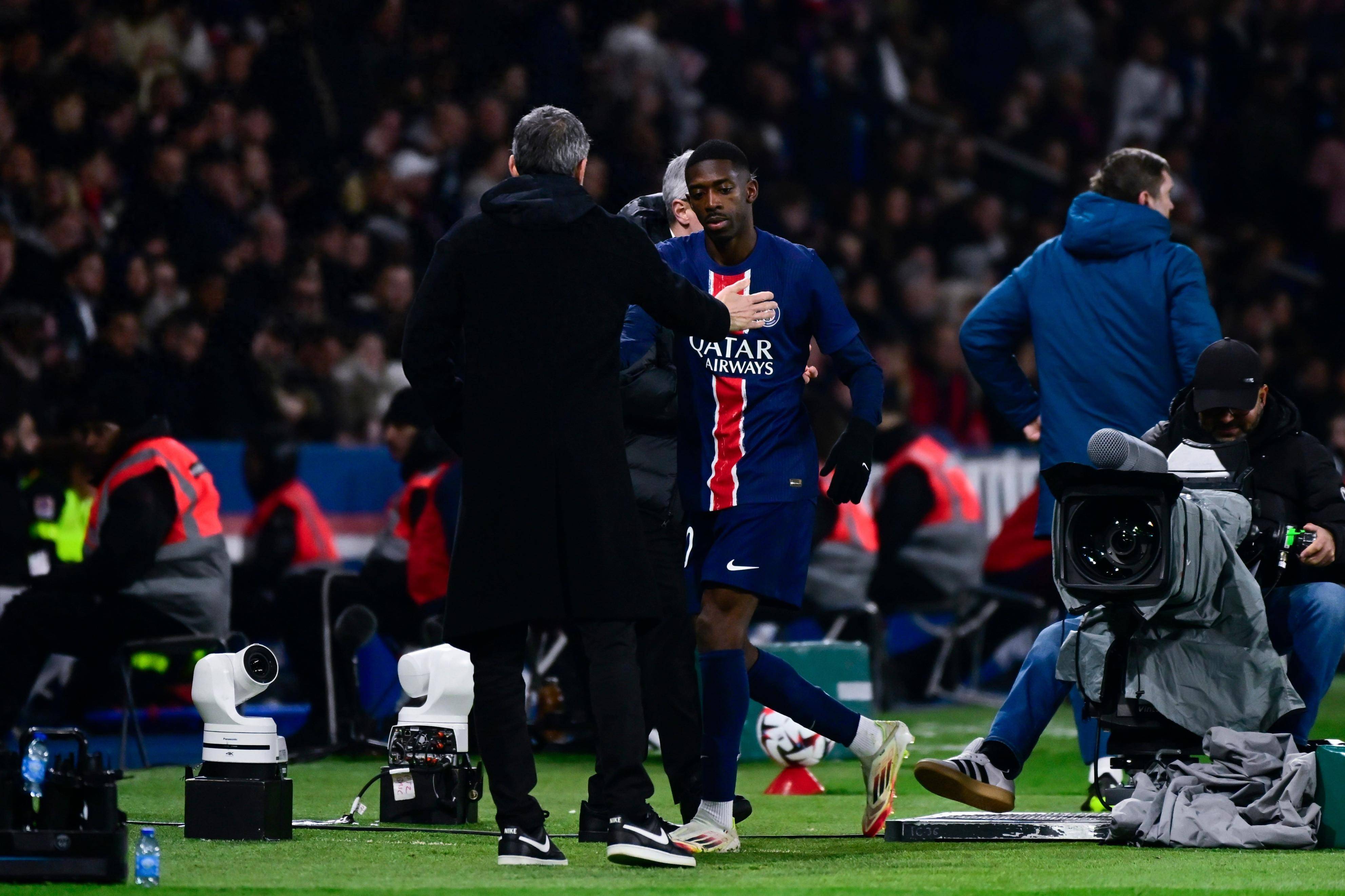 巴黎圣日耳曼中卫表现神勇，稳固球队防线的简单介绍