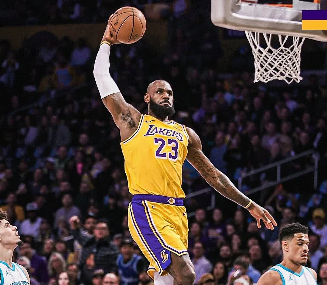 黄蜂主场大败湖人局面一度失控