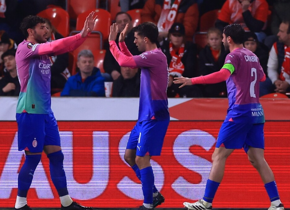 足球强队联袂出击，共创胜利传奇的简单介绍