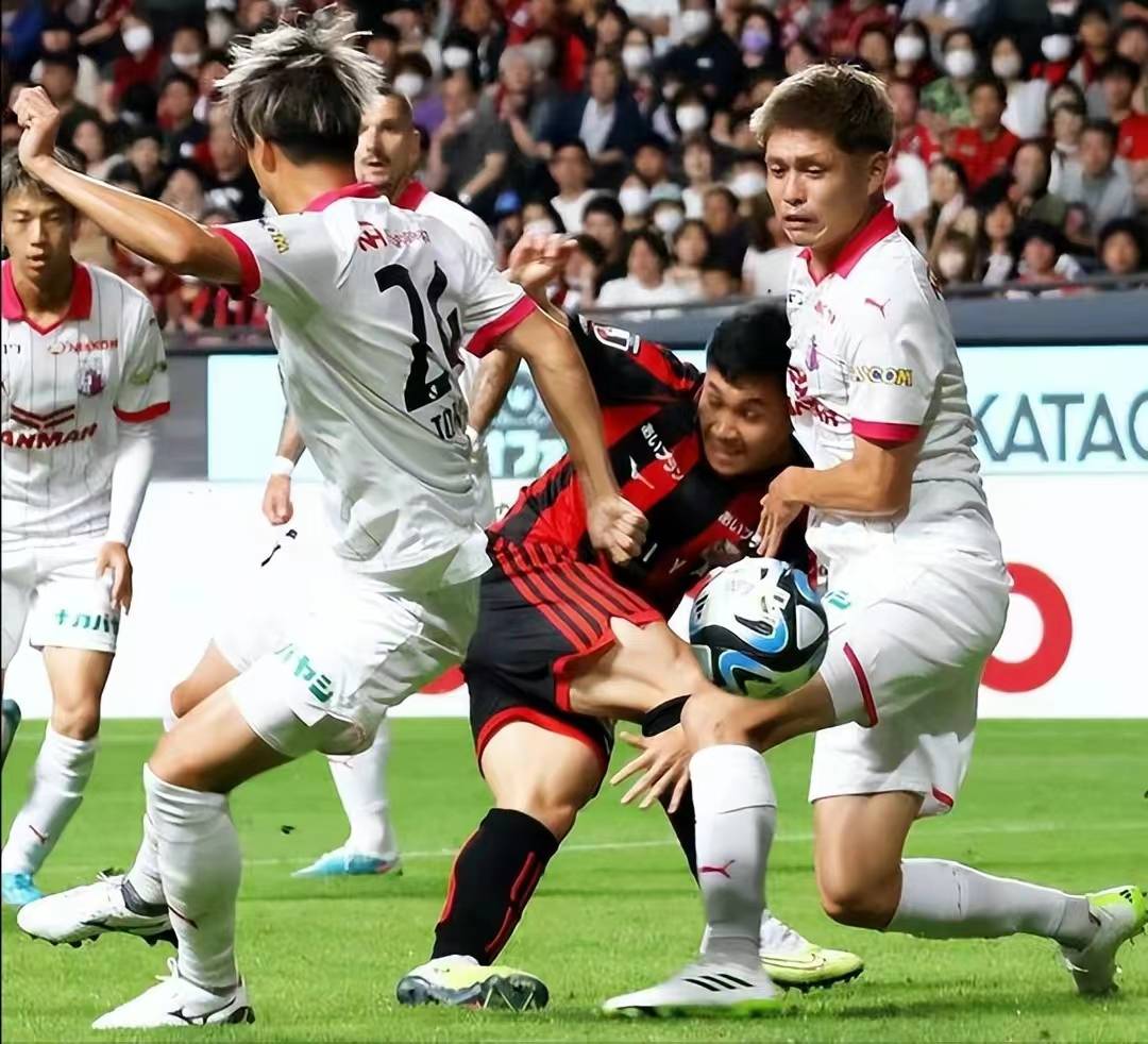 关于尼斯主场告捷波尔多，取得重要胜利的信息