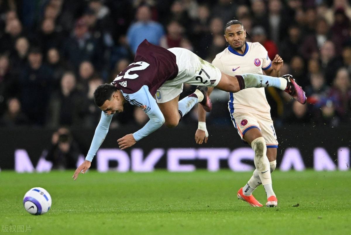 切尔西客场小胜阿斯顿维拉，稳居第二