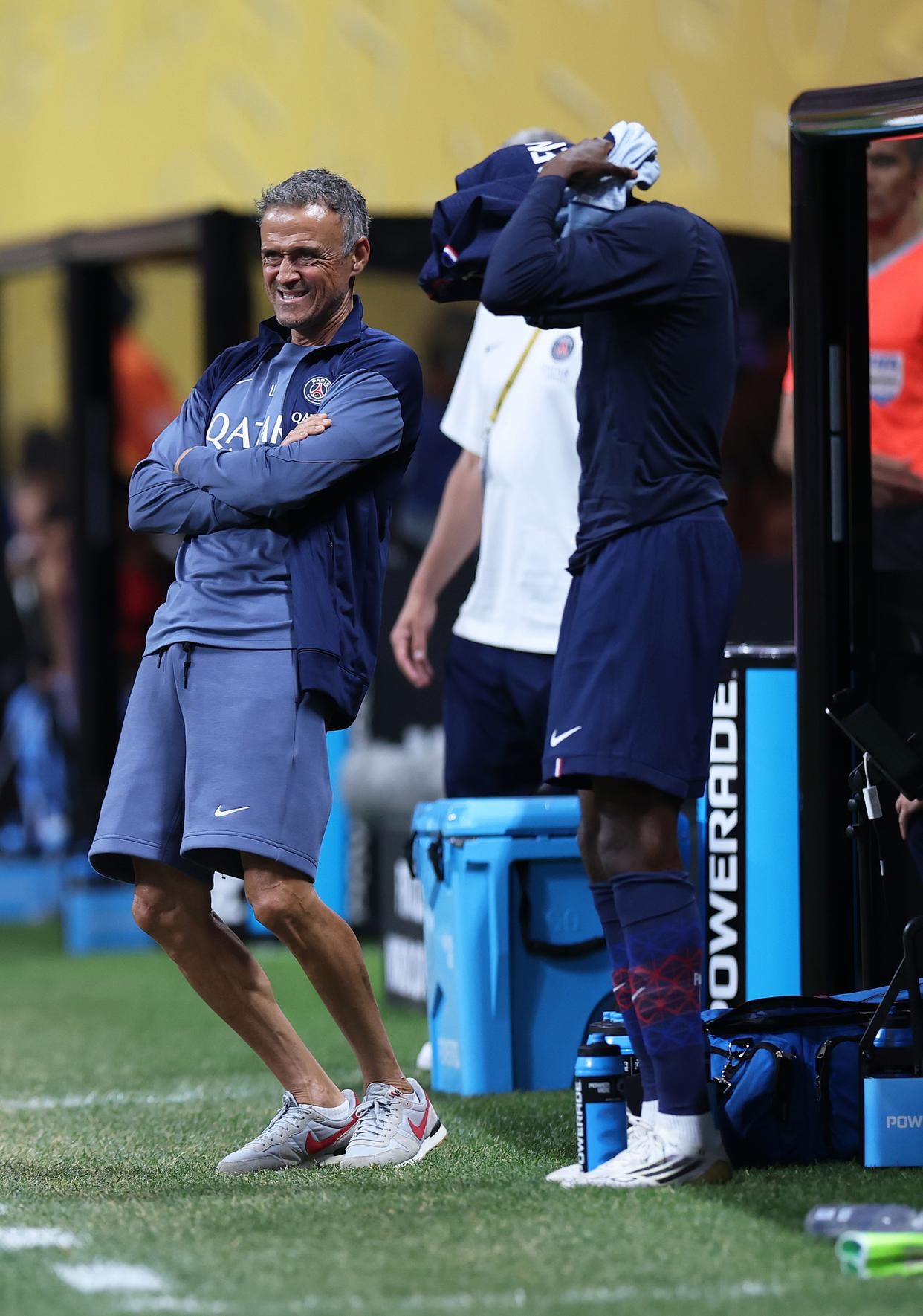 巴黎圣日耳曼球员在冬训中尽展拼搏精神