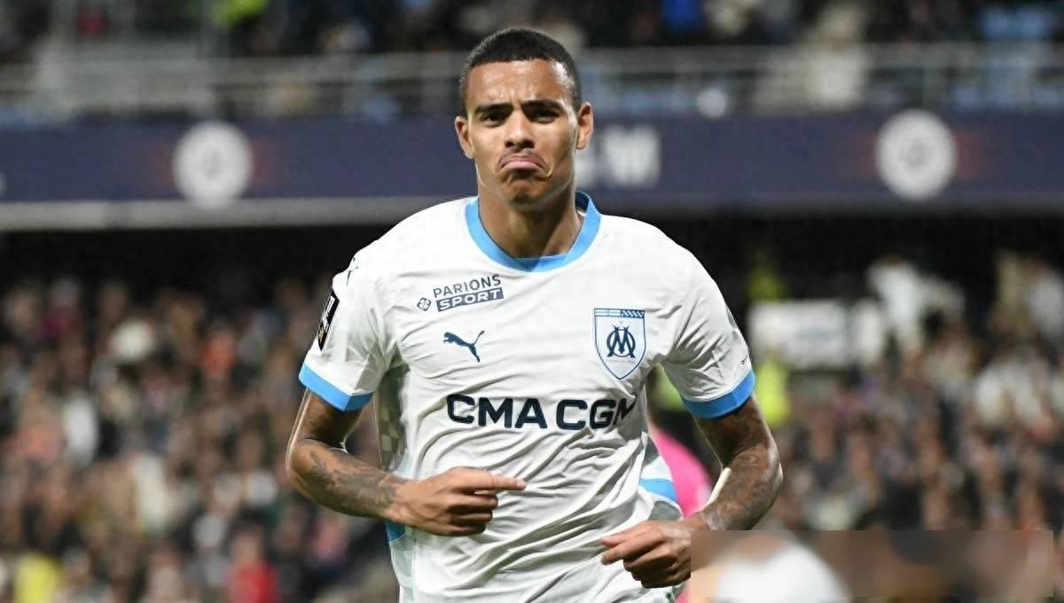 巴黎圣日耳曼球员在冬训中尽展拼搏精神