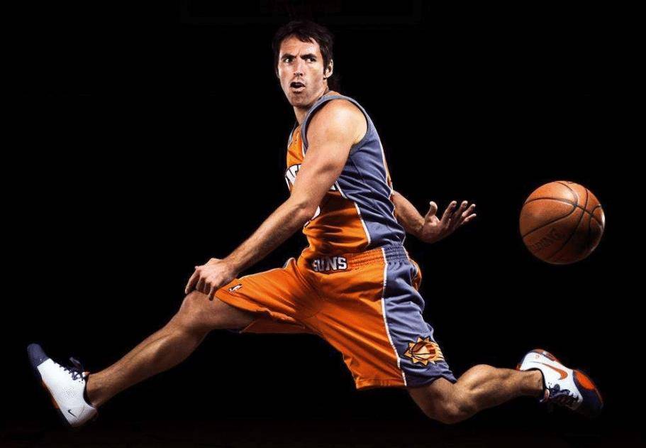 南特中场组织能力强，传球精准稳定