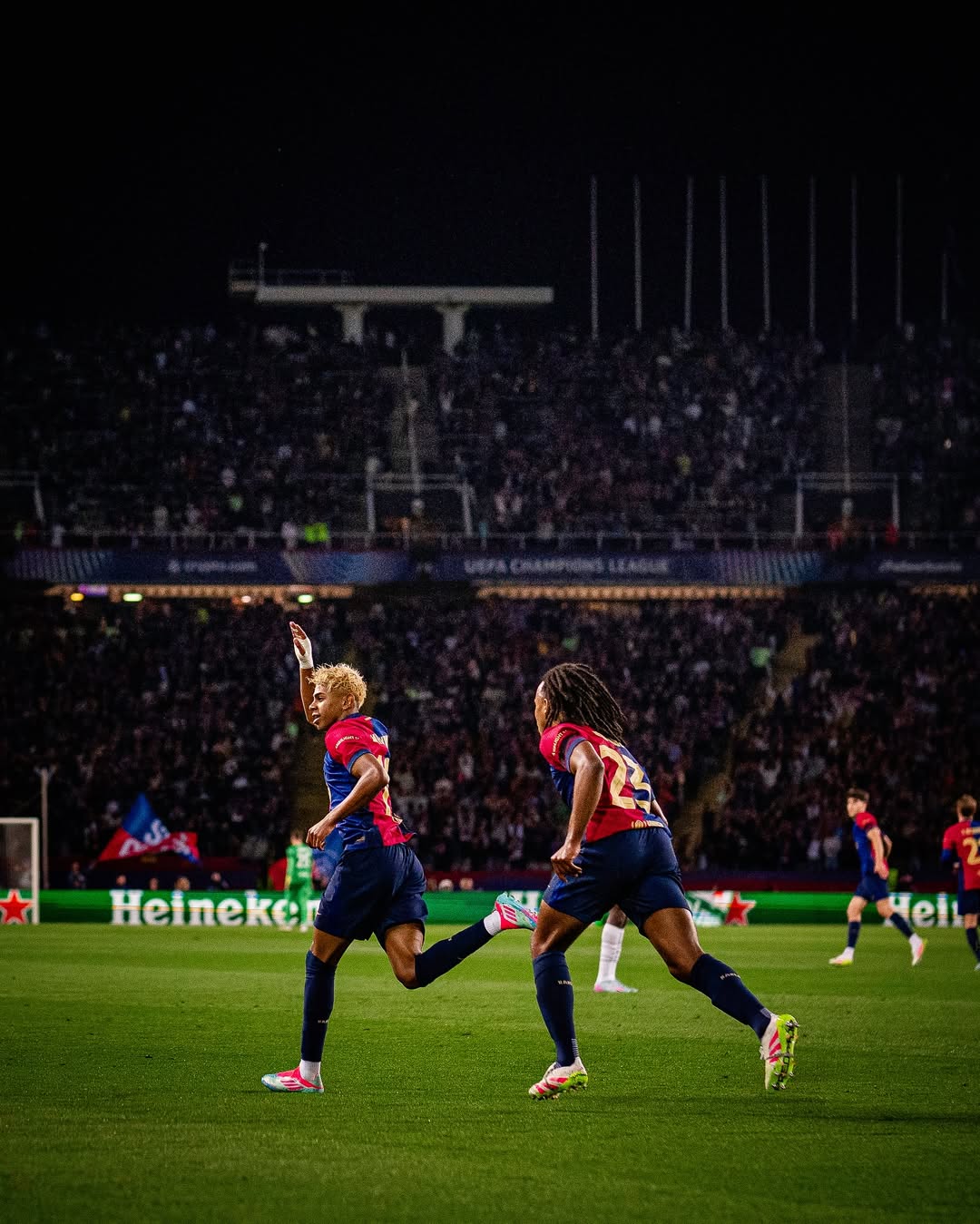 关于马德里竞技3-2击败AC米兰，西甲强队晋级欧国联半决赛的信息