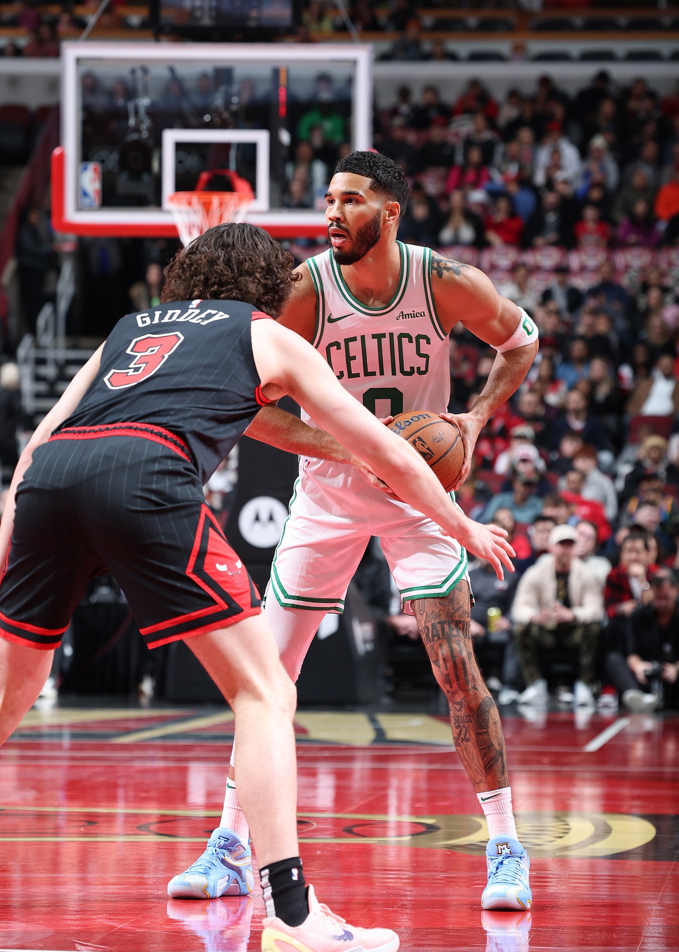 凯尔特人击败公牛,取得两连胜 凯尔特人击败公牛,取得两连胜