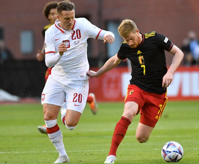 波兰主场大胜摩尔多瓦，积分领先